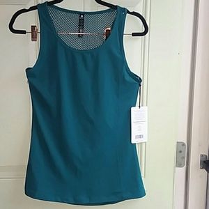 Nwt 90° active tank by relex